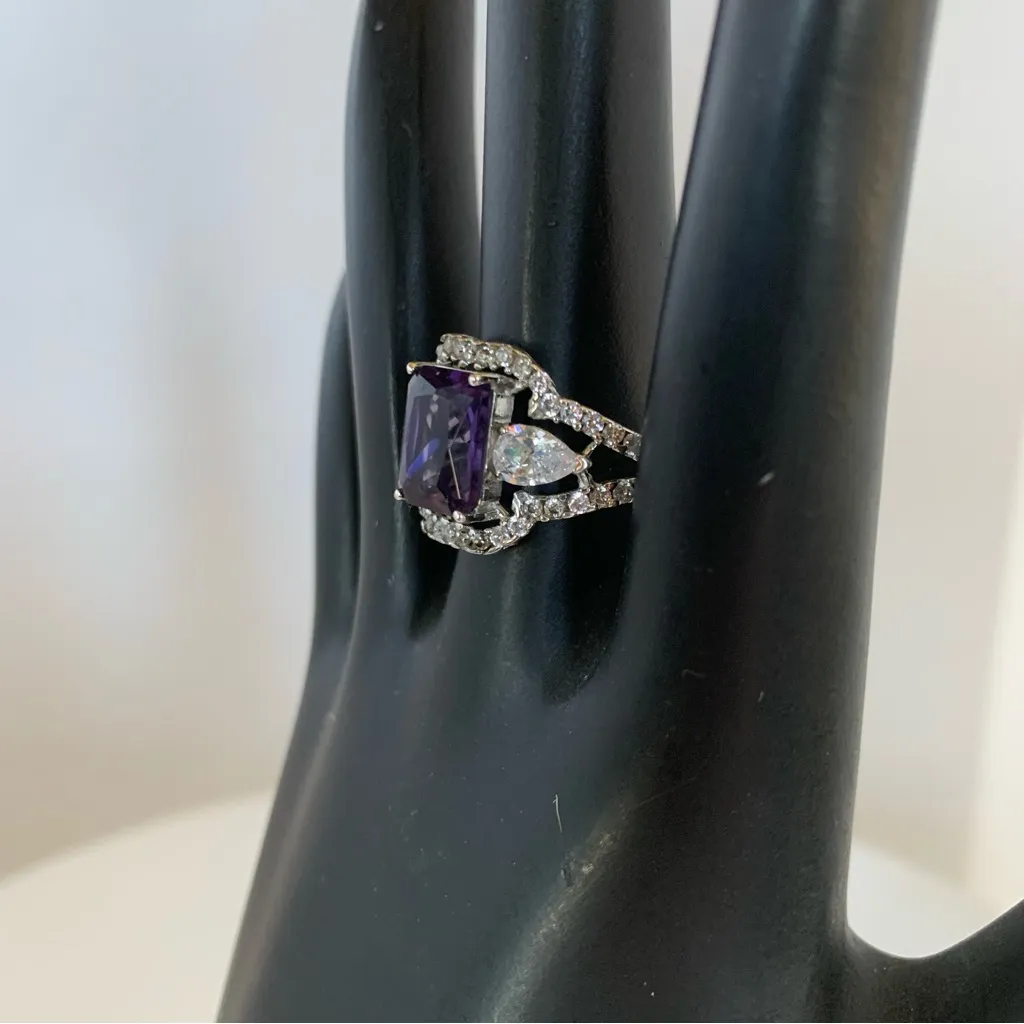 STERLING SILVER 925 AMETHYST AND CUBIC ZIRCONIA COCKTAIL RING (10) Purple - Image 5