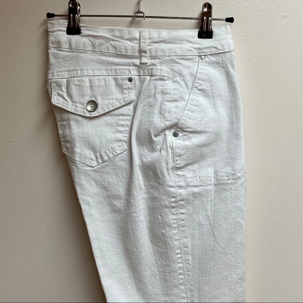 Bandolinoblu White “Gabriella” Twill Capri - Image 2