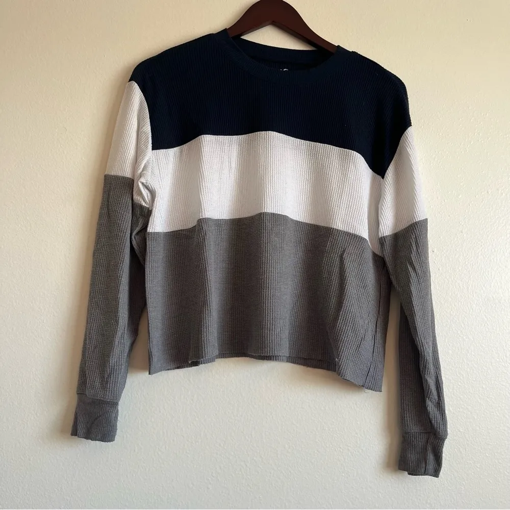 Hollister Womens Oversized Boyfriend Thermal Tee Blue Gray White Striped Crop XS - Image 3