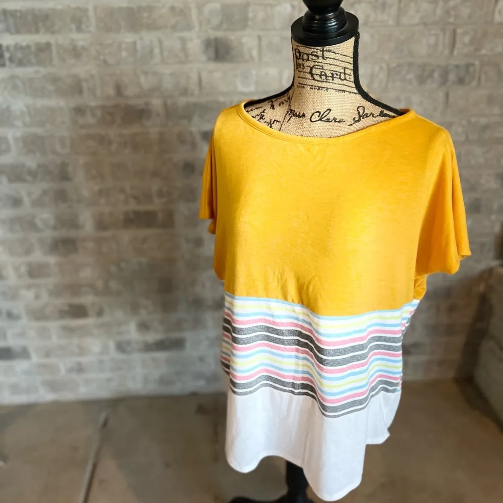 Shop Basic Colorful Short Sleeve Top Gold Size M - Image 9