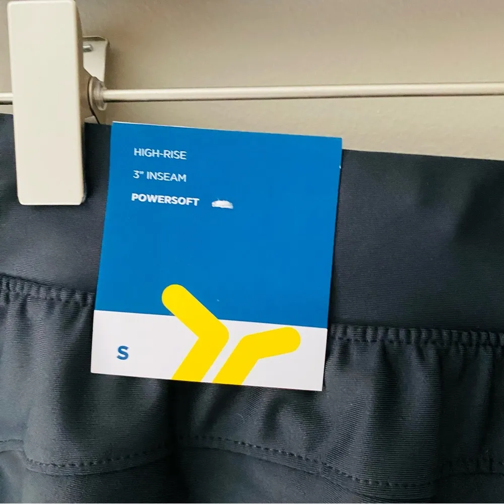 Old Navy Power Soft High Rise Go-Dry Shorts Black Sz Small NWT - Image 7