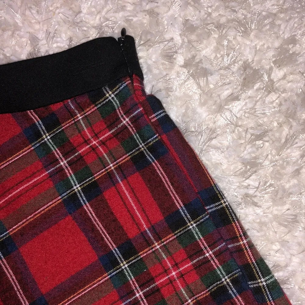 F21 Holiday Plaid Circle Skirt - Image 2