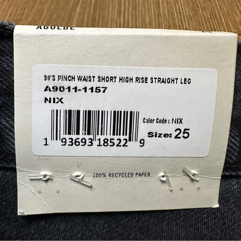 NWT 90s Pinch Waist Short High Rise in Nix Distressed Black Size 25 - Image 8