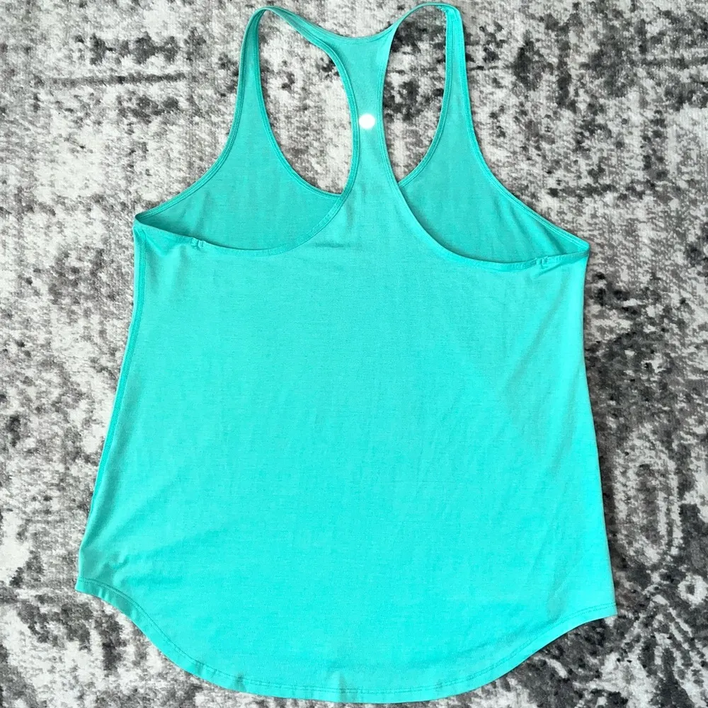Lululemon Tech Mesh Singlet - Image 4