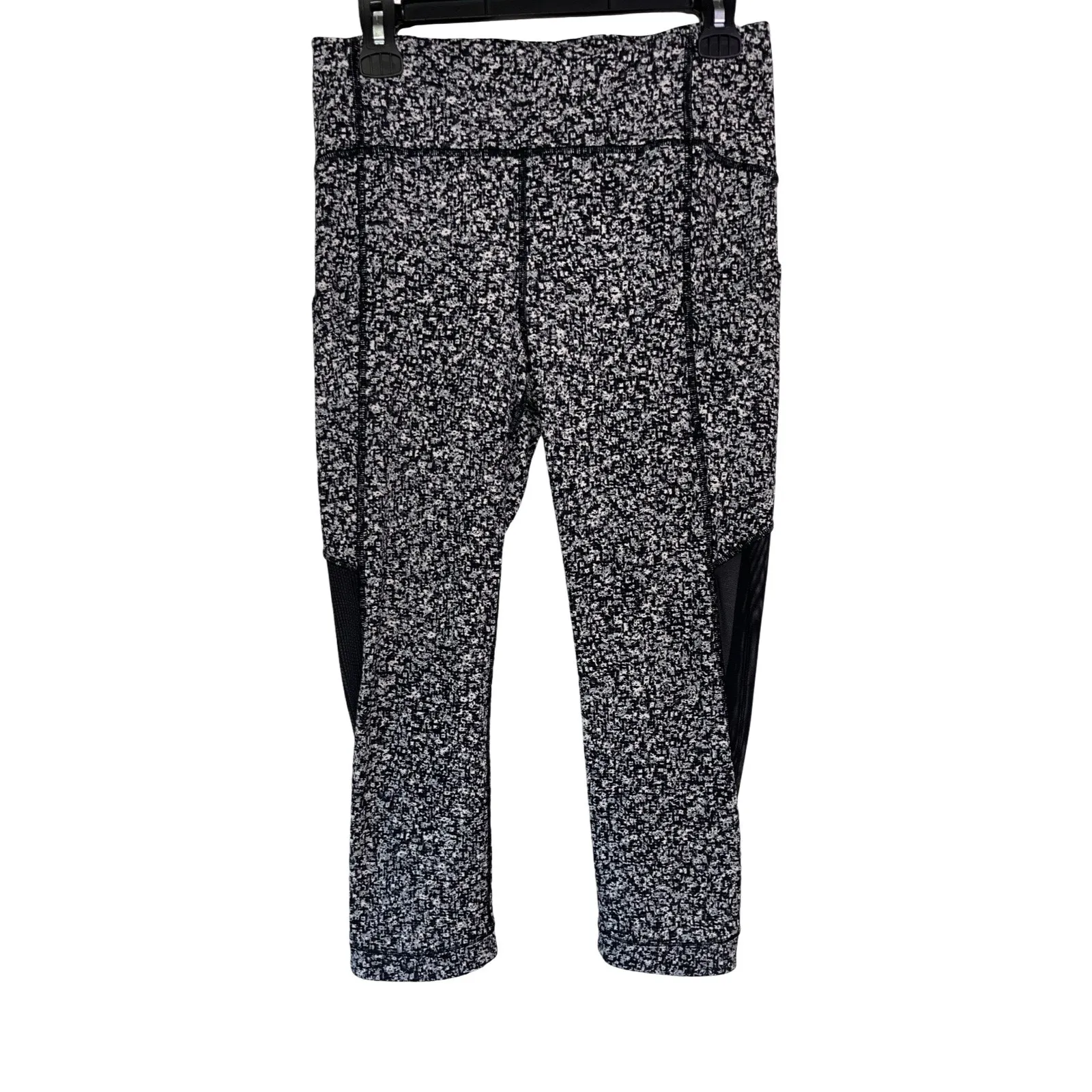 Lululemon Illumina Crop Leggings Black White Mesh Size 8 High Rise 21” - Image 4