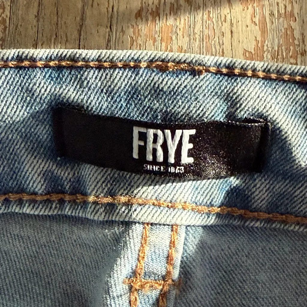 Frye Womens Cuffed Crop Jean 14/32 NWT Stevie Wash Lt Denim Coastal Normcore - Image 12