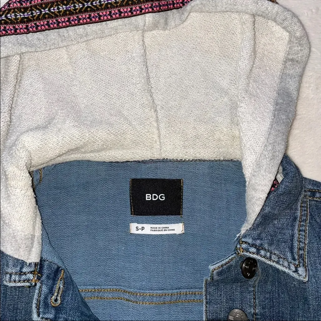 Womens BDG Denim Jean Sweatshirt jacket size Small - Image 3