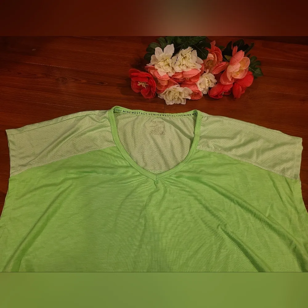 Active Green Athletic Shirt Size 2X - Image 4
