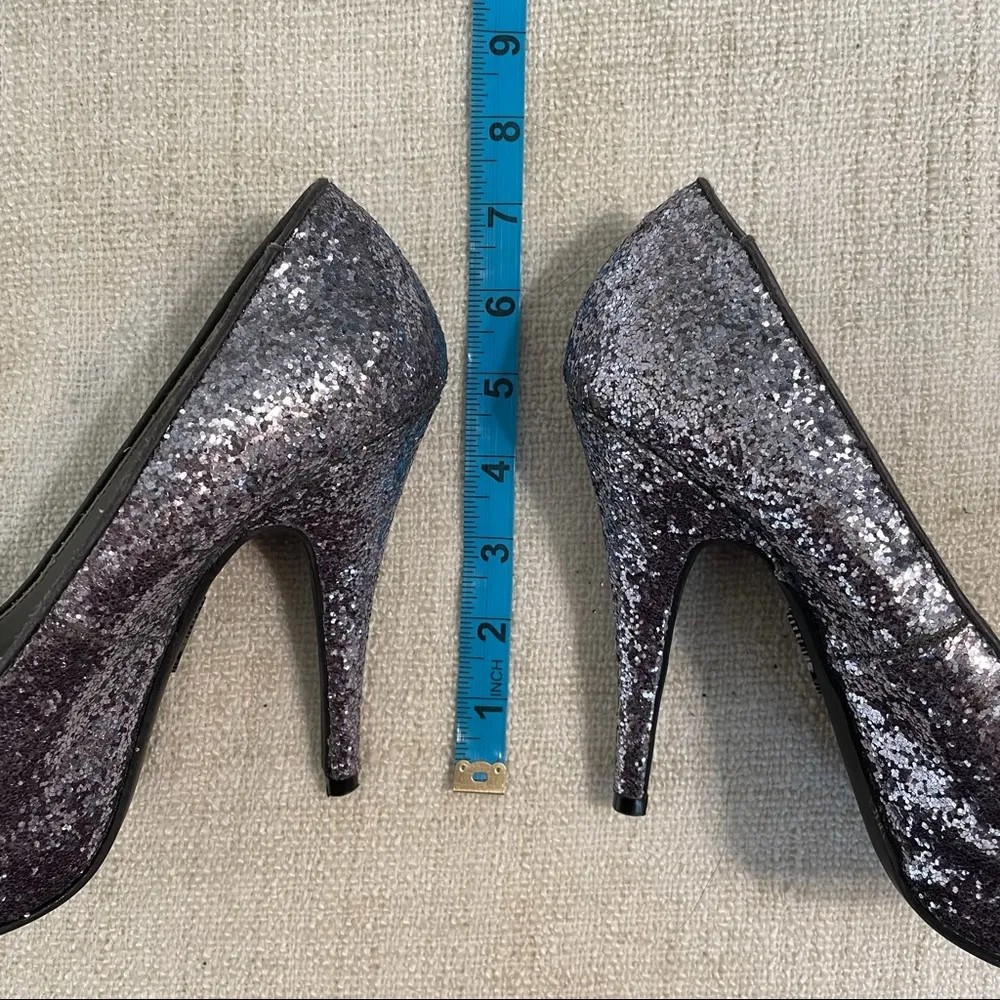 Vera Wang White Collection Open Toe Silver Glitter Heels Size 7 - Image 14