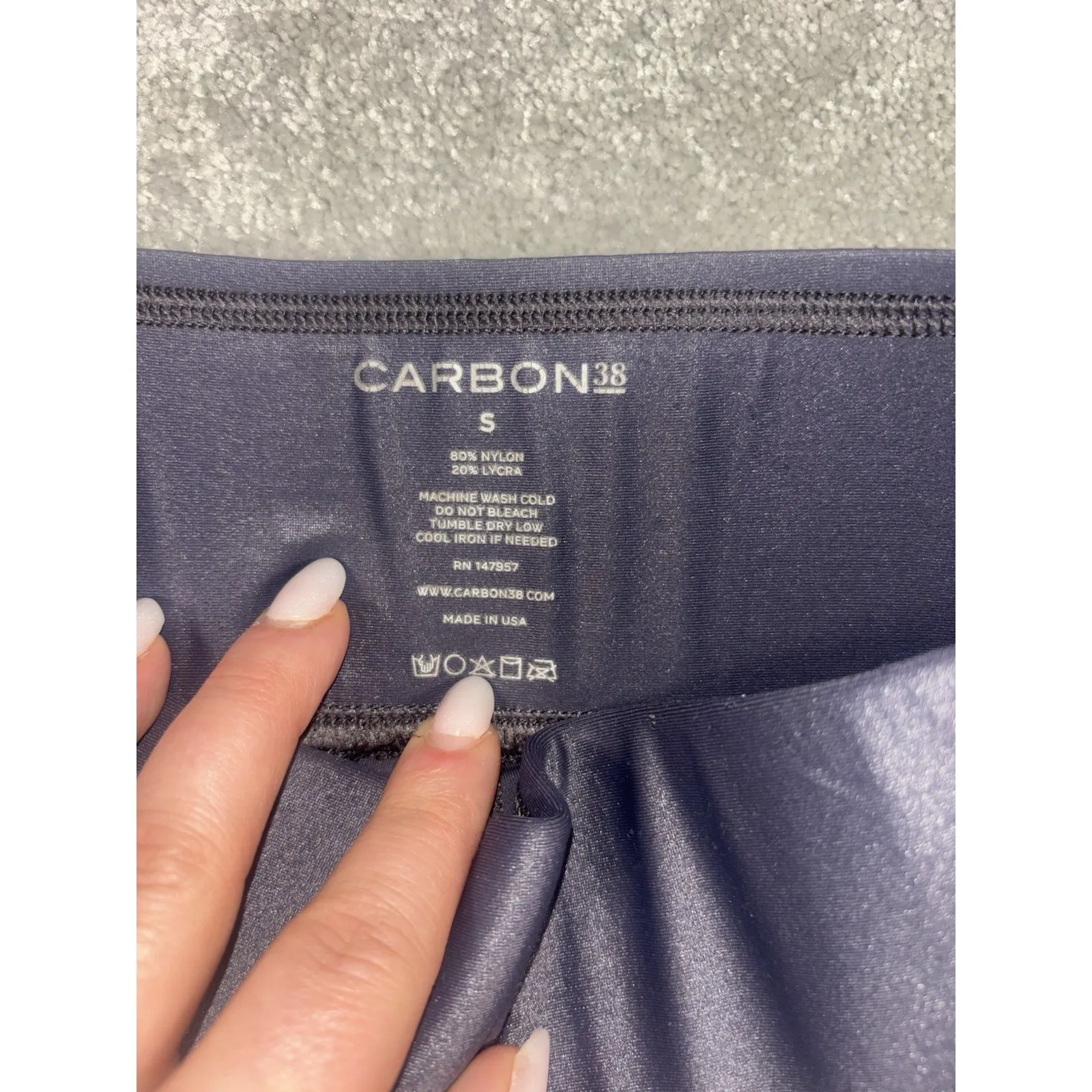 Carbon 38 Takara Shine Metallic Gray Crop High Rise Leggings Women's Size S - Image 3