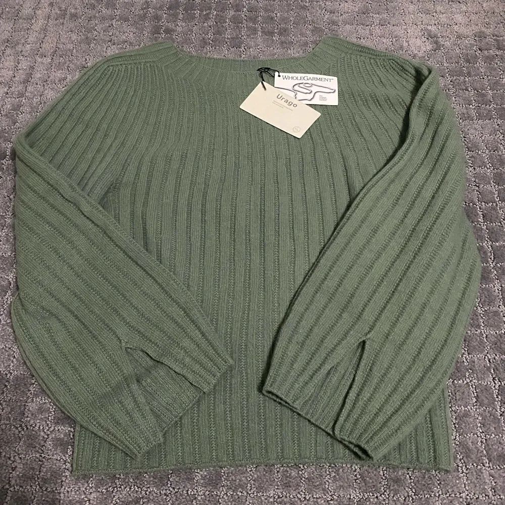 URAGO Ribbed Slim Knit Top NWT - Image 10