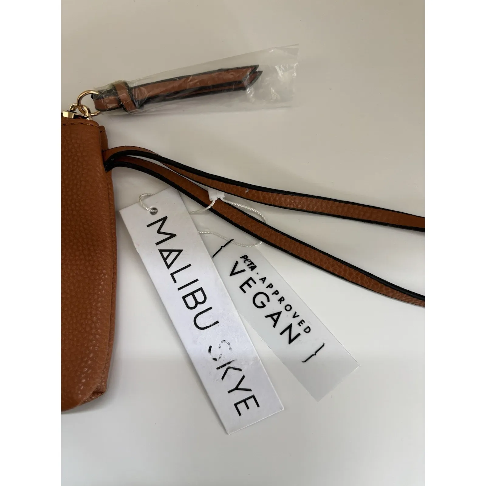 NWT Malibu Skye Vegan Leather Wristlet Purse Brown GIftable Festival Boho - Image 3