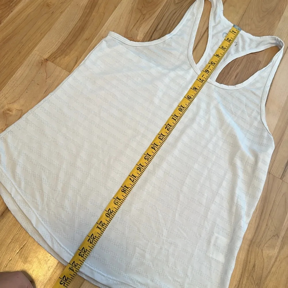 ZYIA Active White Striped Mesh Tank Top Medium - Image 3