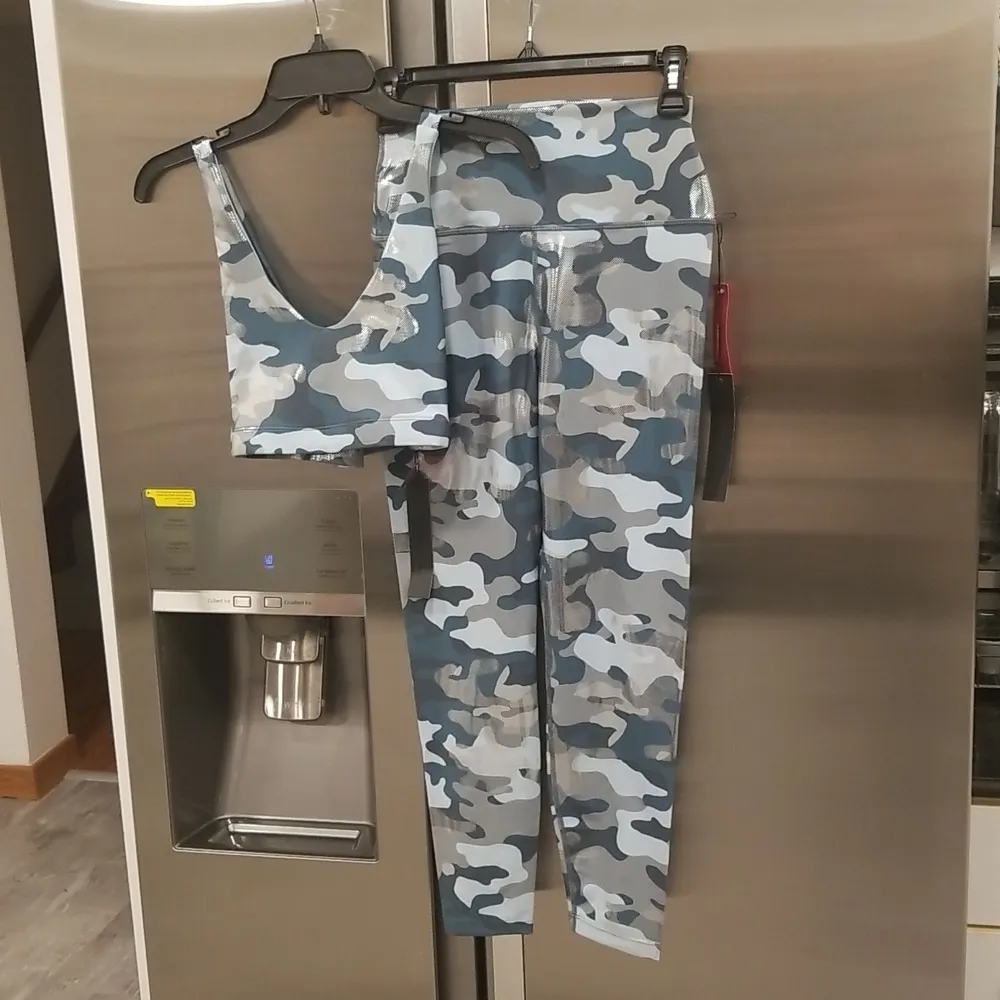 💕CARBON38💕 Metallic Camo Set - Cross Back Bra + 7/8 Legging Small S NWT - Image 10