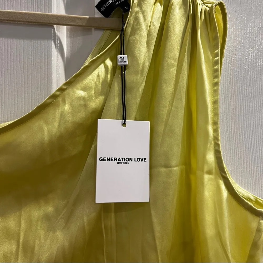 NWT Sabrina Blouse size MEDIUM - Image 5