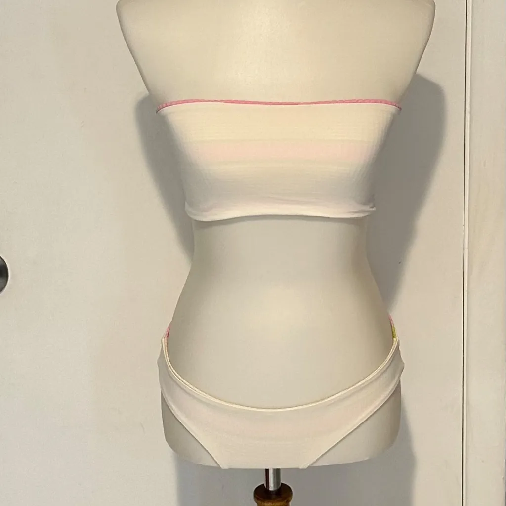 l*space L* Reversible Bikini Set - Top Size‎ L Adjustable - Bottom Size S. - Image 4