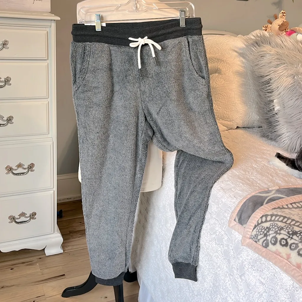 Reverse Fleece Gray Joggers Soft Comfy Sweatpants Womens Medium - Image 4