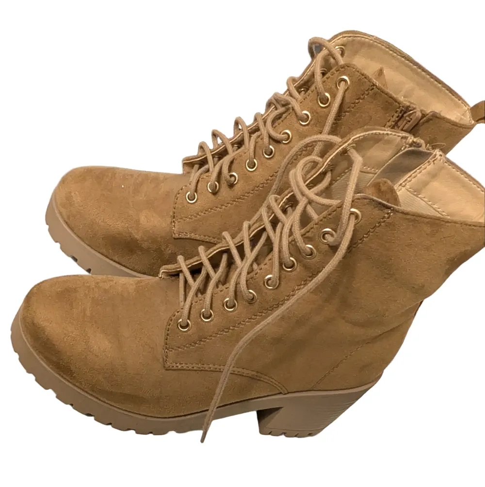 SODA Tan Suede Lace-Up Heeled Combat Boots | Chunky Lug Sole | Size 8.5 Platform - Image 4