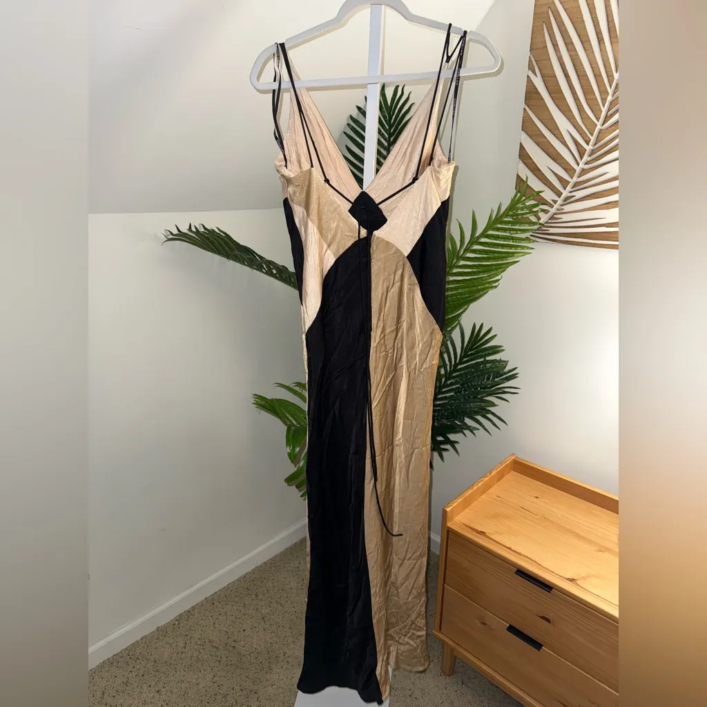 SHONA JOY
SOFIA CONTRAST DOUBLE STRAP MAXI‎ DRESS 8 - Image 6