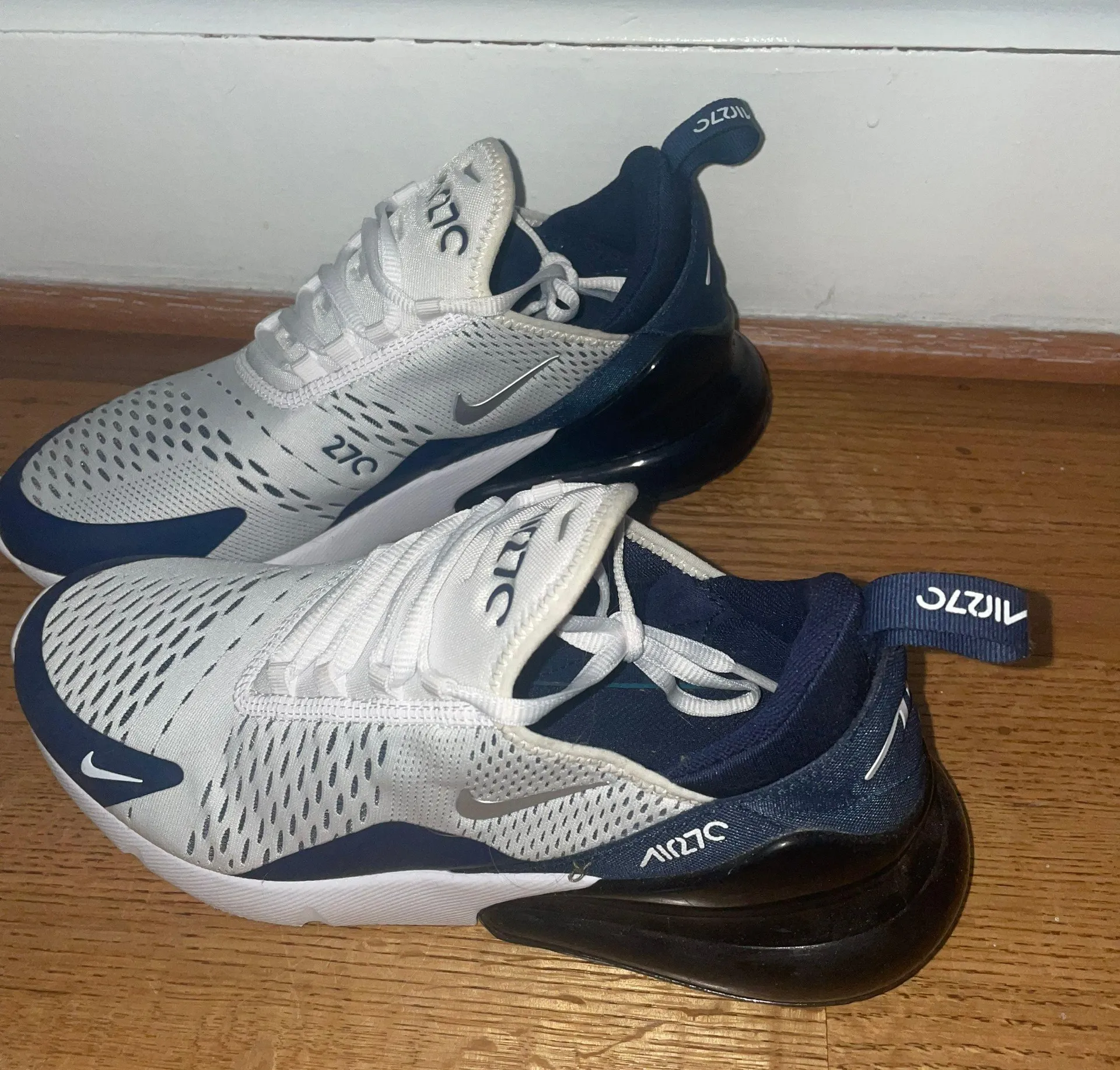 Nike Air Max 27c Shoes - Image 2