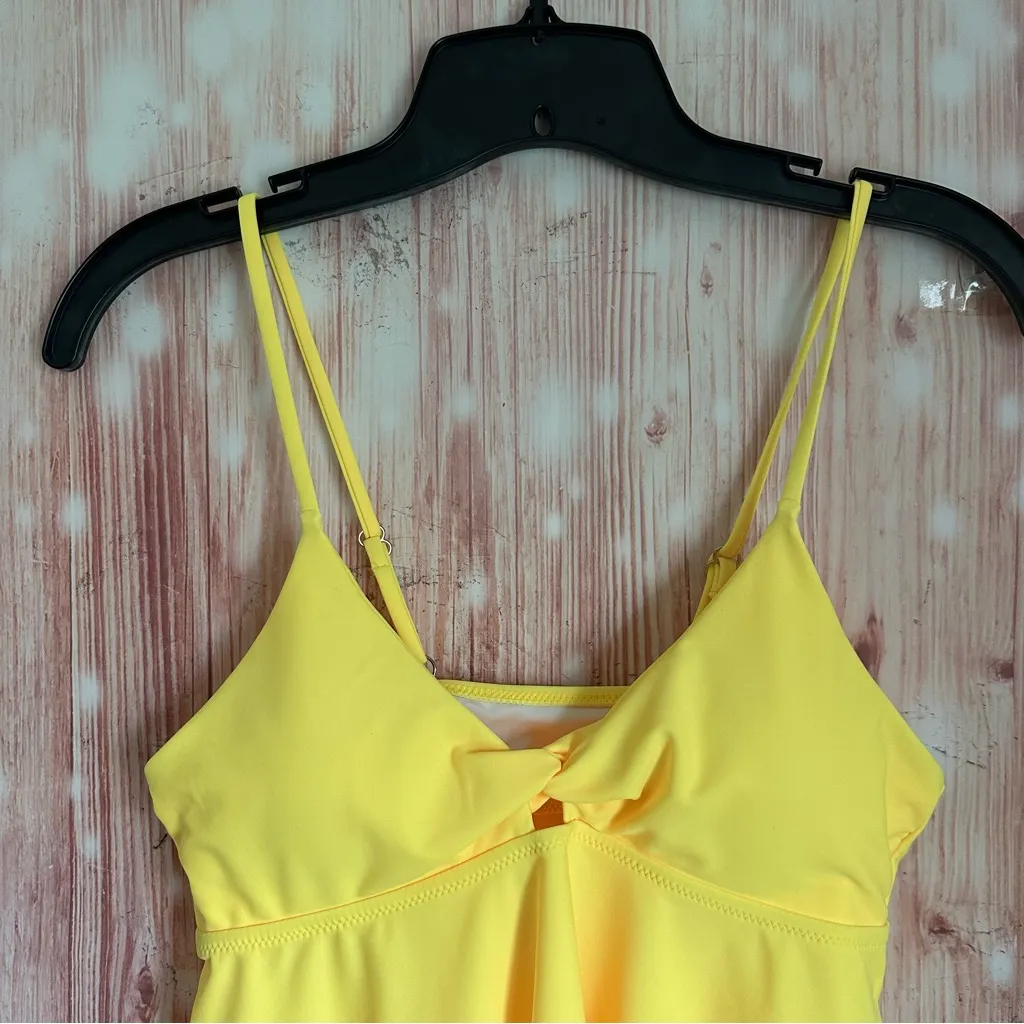 Beachsissi Yellow Adjustable Strap Flowy Tankini Top - Image 5