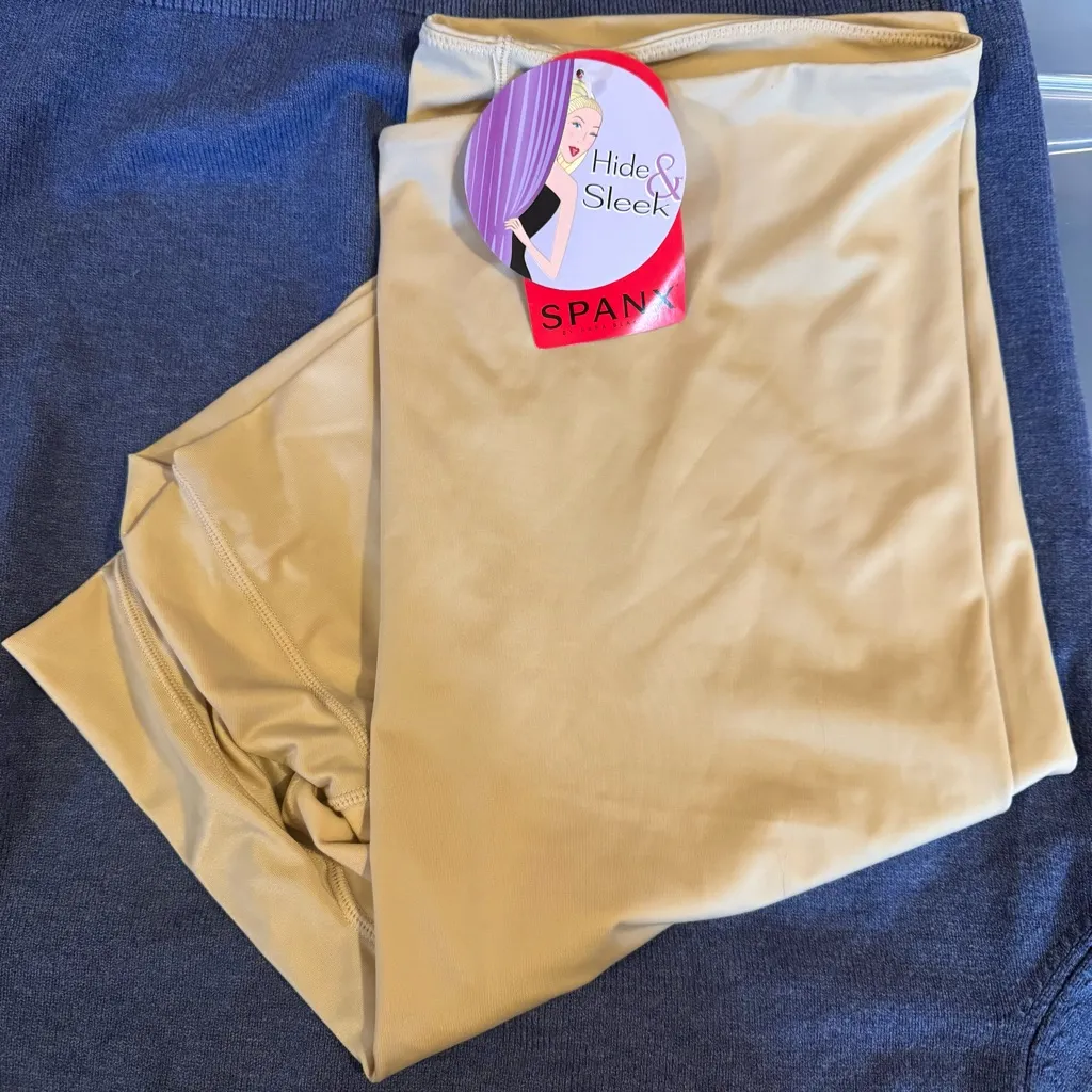 NWT SPANX nude hide & sleek Shapewear Shorts - Image 4
