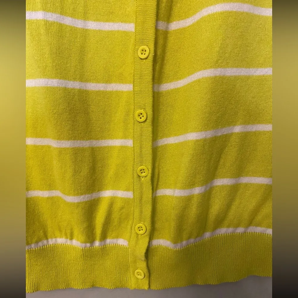 ⭐️Melrose Chic Womans Striped Yellow and White Cardigan Button Front Medium - Image 5