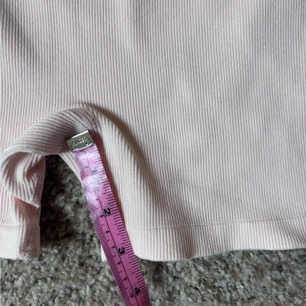 Women's Light Pink Seamless Shorts - Image 4