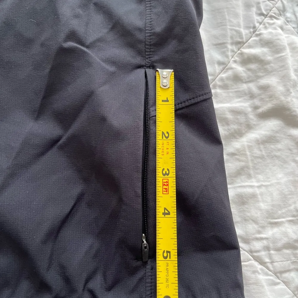 Black  gore wind stopper zip up run jacket - Image 2