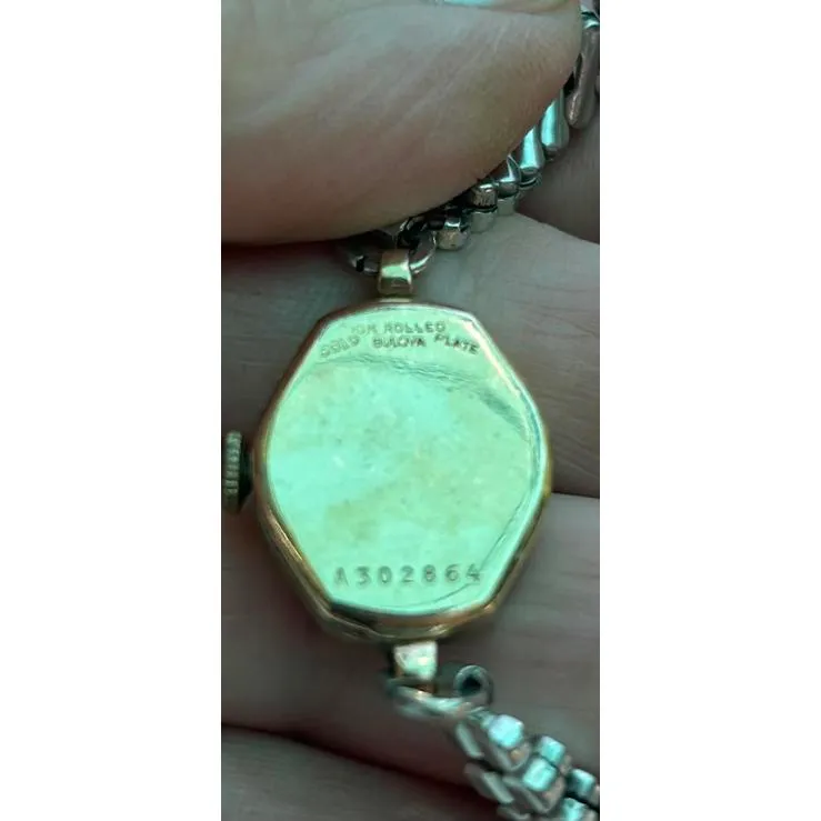 Vintage Bulova Ladies Wristwatch - 10k Gold Plated RGP - Image 2