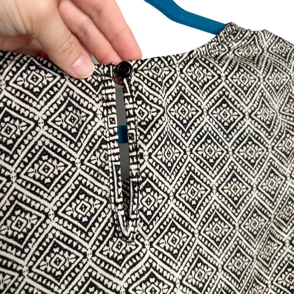 Rafaella Geometric Print Asymmetrical High Low Sleeveless Blouse - Image 10