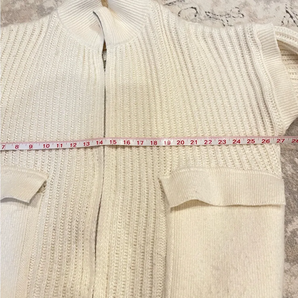 Cozy White Cream Zip - Image 8