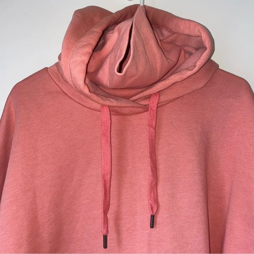 Old Navy Oversized Rib-Knit Funnel-Neck Pullover Hoodie - Image 3