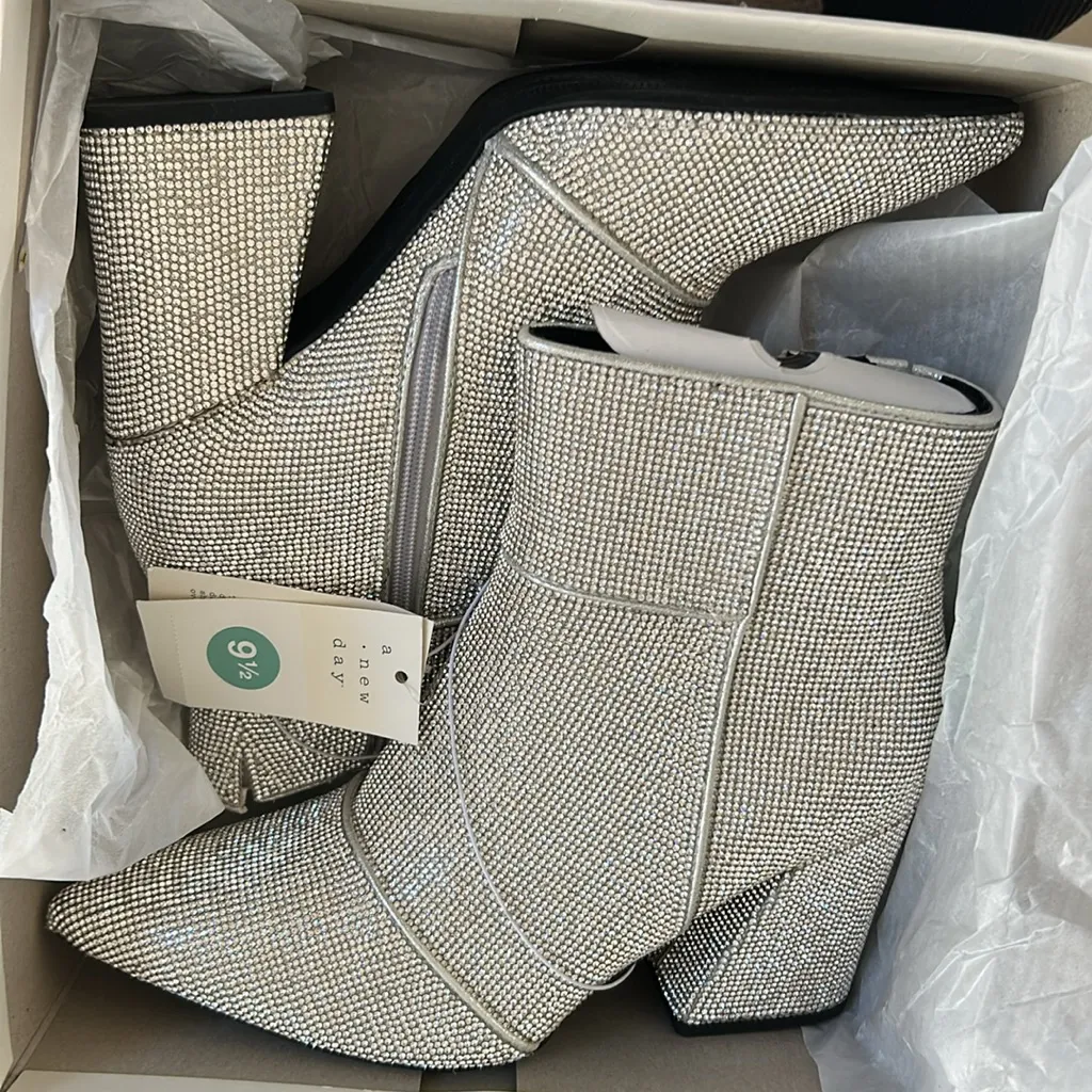 NWT A New Day Women's Silver Ankle Boots 9.5 - Image 9