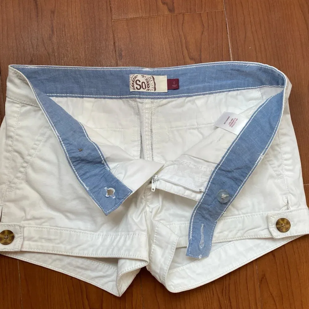 White cotton short shorts Size 0 - Image 2