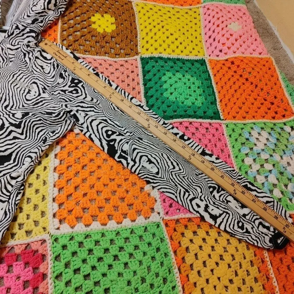 FILA Sport White Black Neon Coral Zebra Print Thin Long Sleeve Jacket Size XS - Image 14