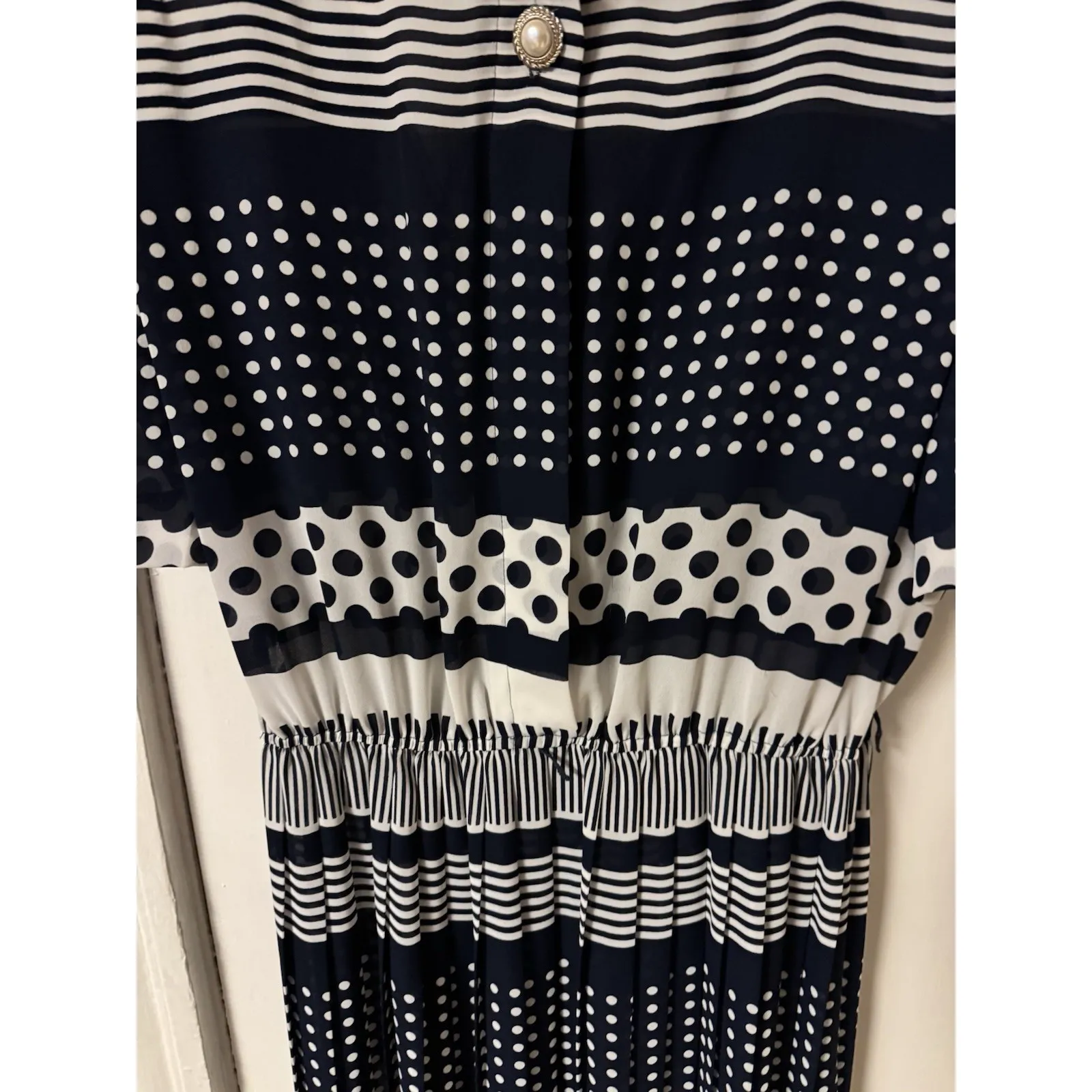 Vintage 80s Lady Carol of New York Women's Navy Blue and White Stripes and Dots Size L - Image 3