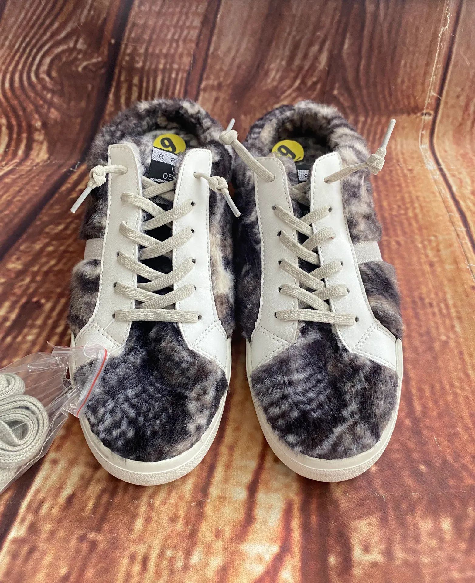 Faux Fur Slip-on Sneakers Shoes Sz 9 - Image 4