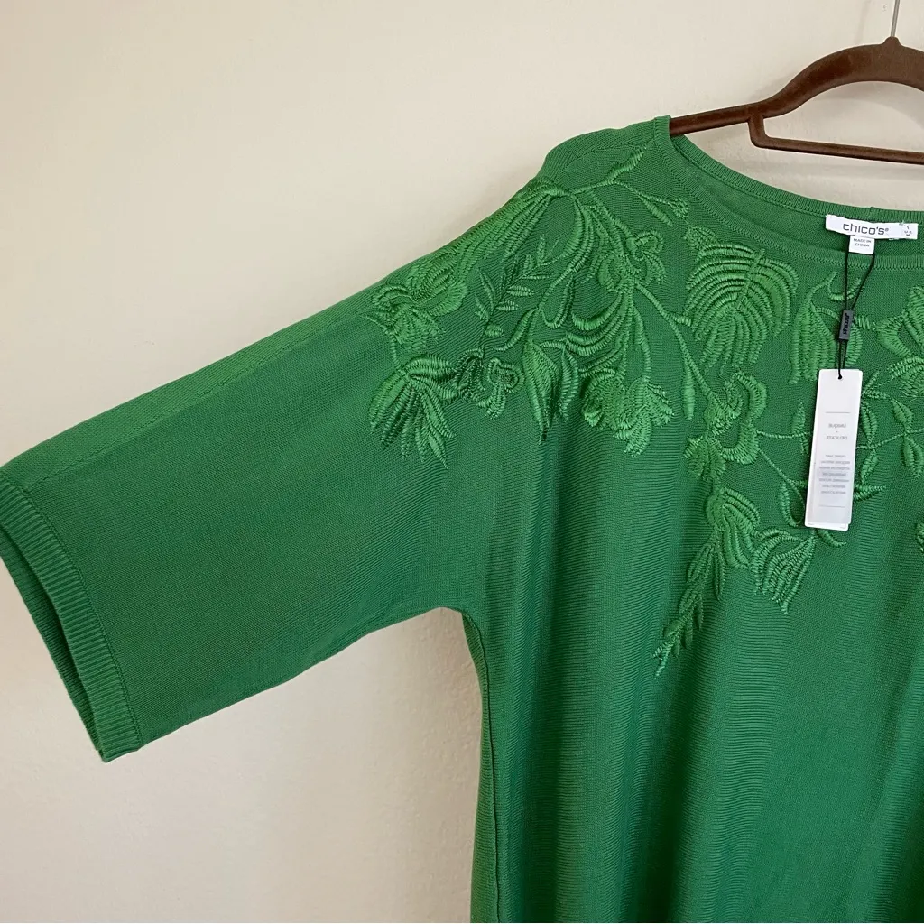 NWT Chico's Vibrant Green Embroidered Dolman Pullover Sweater Top Size 1/M - Image 5