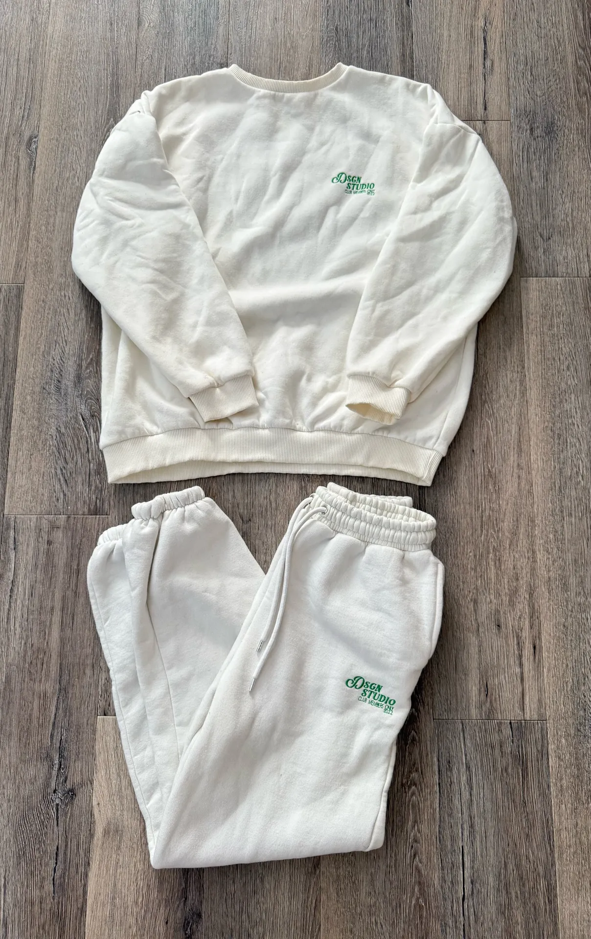 Boohoo Sweatsuit Set - Image 2