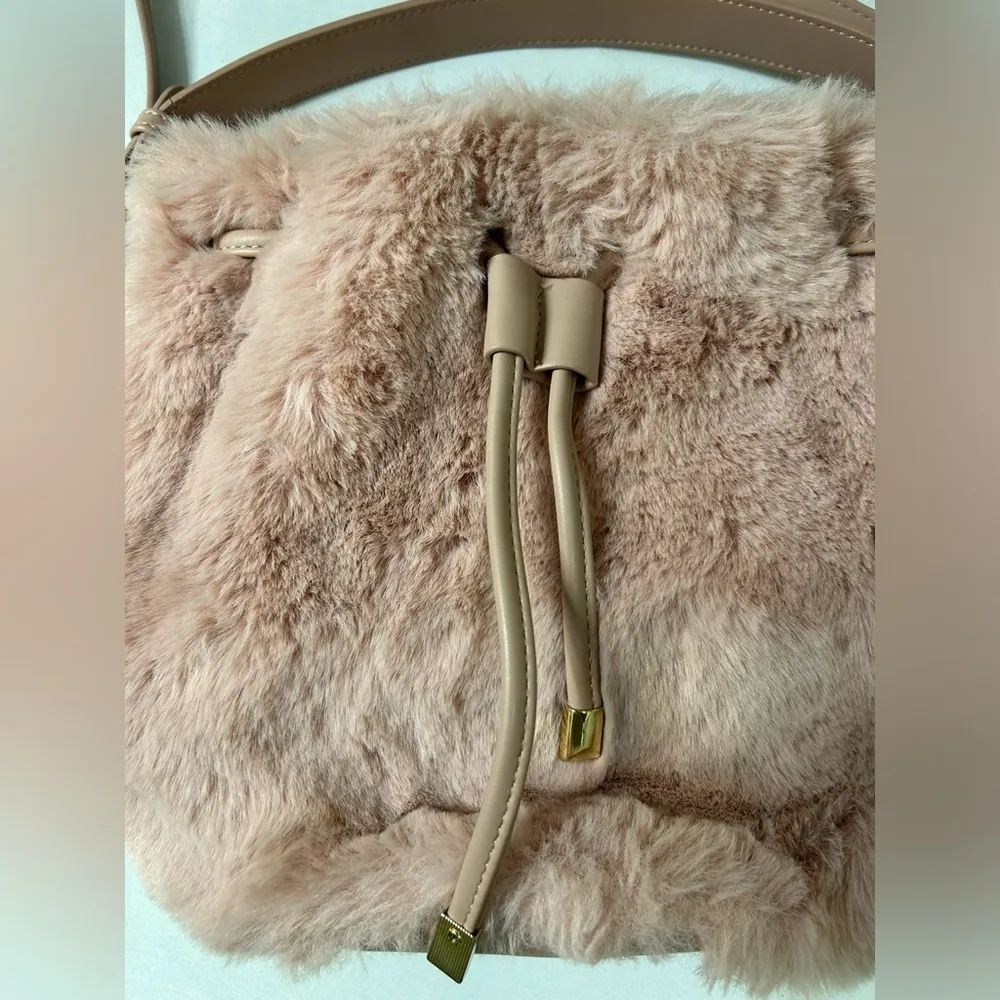 Street Level Pink Furry Shoulder Purse Hand Bag Drawstring Closure - Image 2