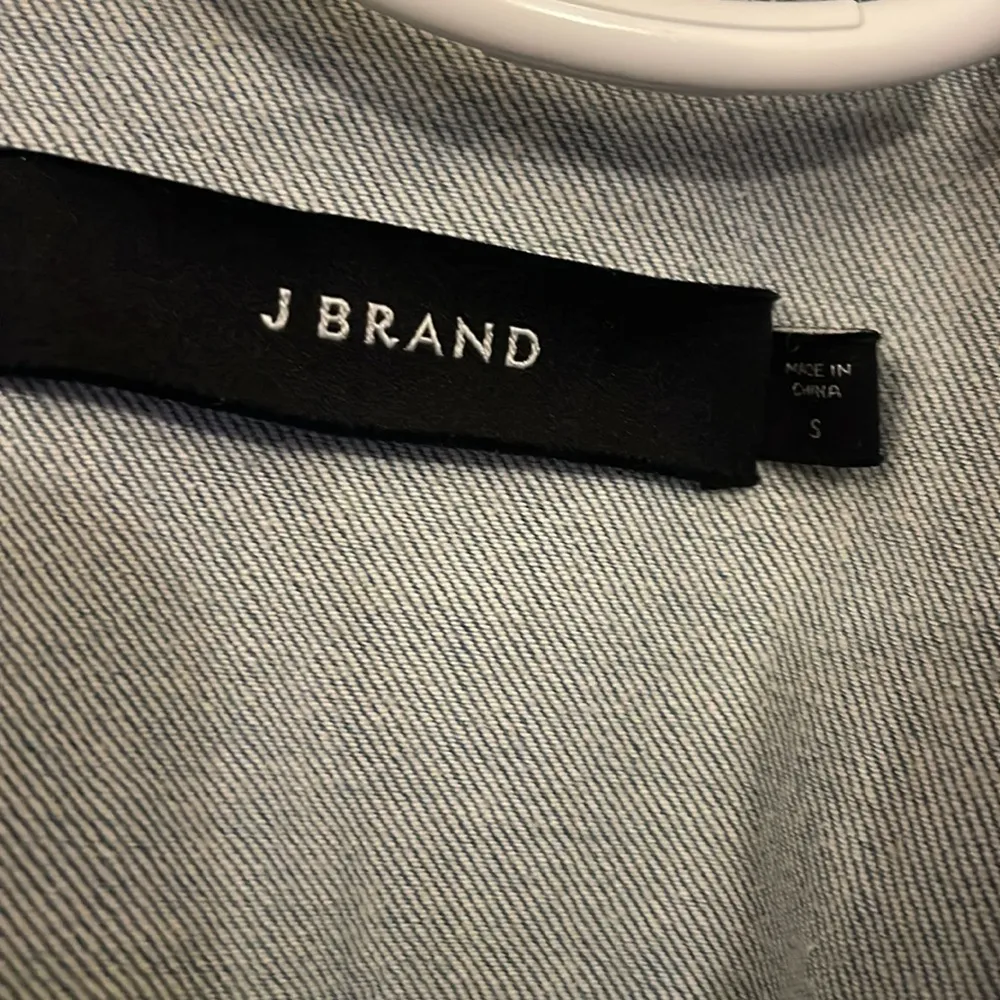 J Brand Women’s Cyra Polka Dot Panel Crop Denim Blue Jean Jacket - Image 4