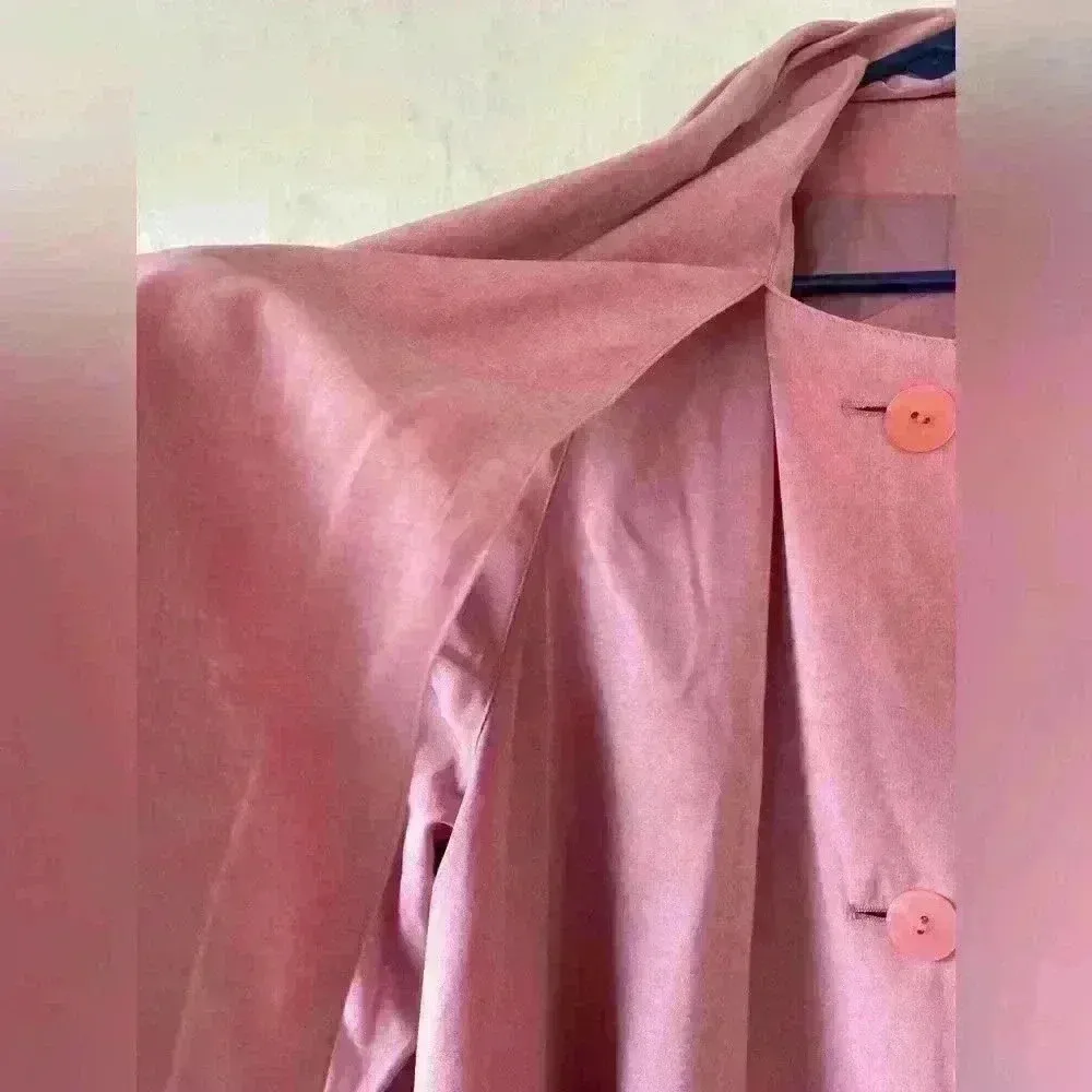 NWT vintage Gallery pink cape style, short trench coat with long lapel; M - Image 6