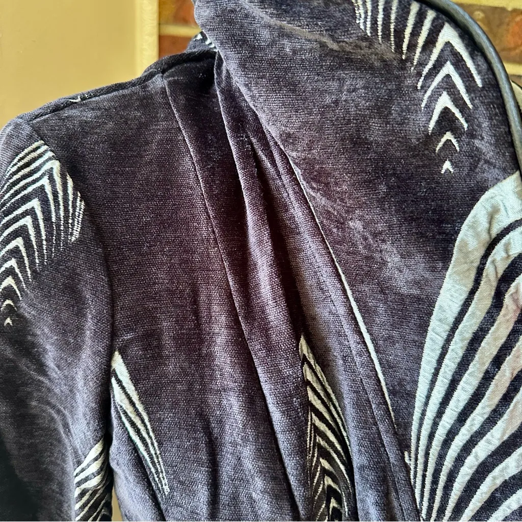 Frank Lyman Design Black and Gray Patterned Blazer Sculpted Collar Witchy Boho Size 6 - Image 5