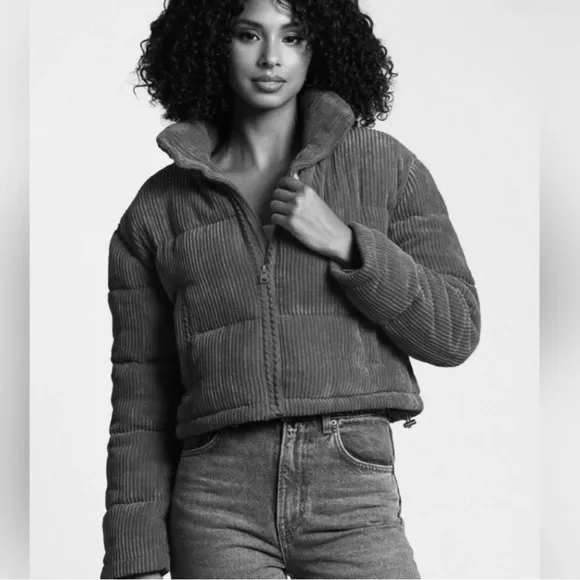 7 For All Mankind Women's Corduroy Cropped Puffer Jacket In Black - Image 5