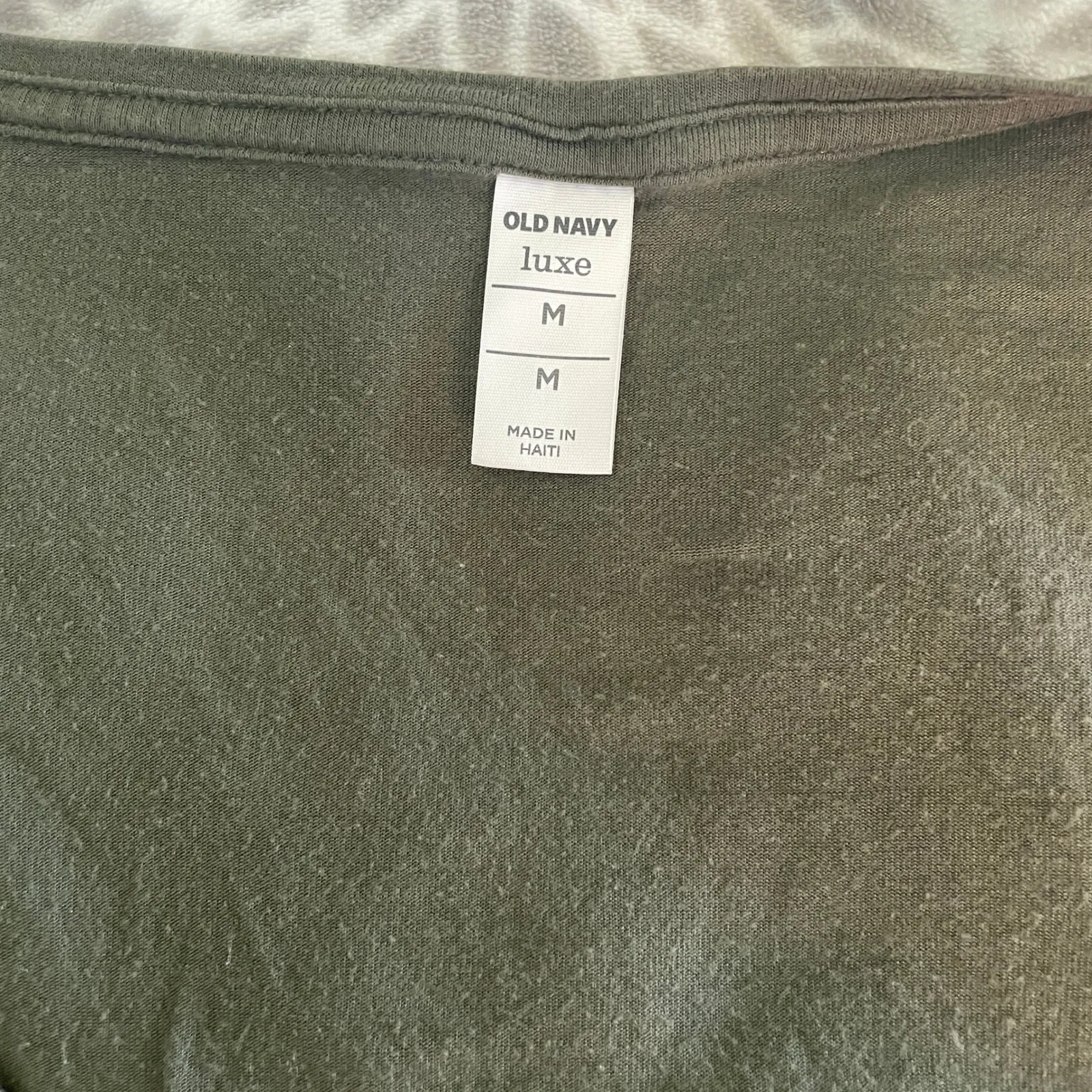 Old Navy Luxe Scoop Neck Shirt Medium Short Sleeve T Shirt Olive Green Everyday - Image 2