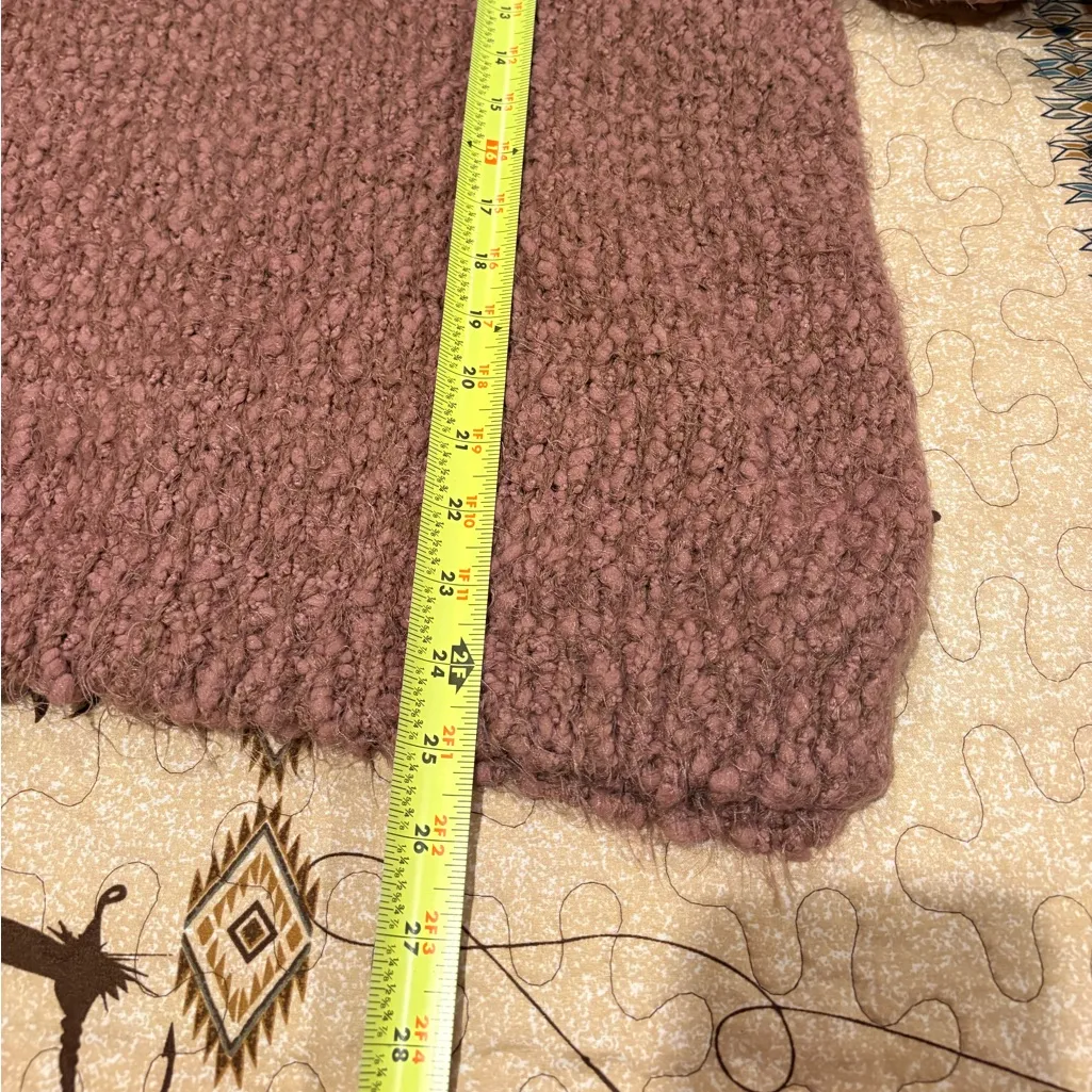 Alterd State Dusty Rose Fuzzy Eyelash Sweater
Women's S/M Rose' Mauve Oversized - Image 9