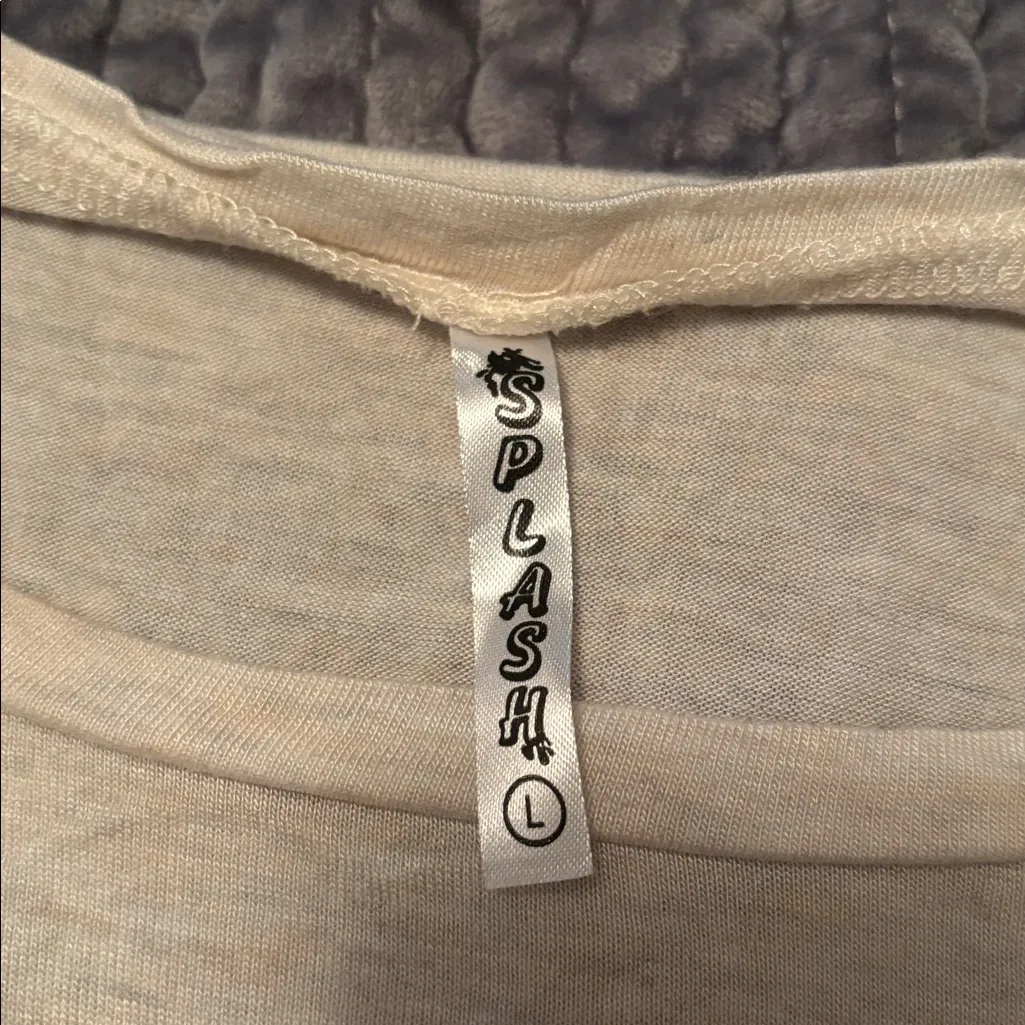 Women’s beige short sleeve tee - Image 3