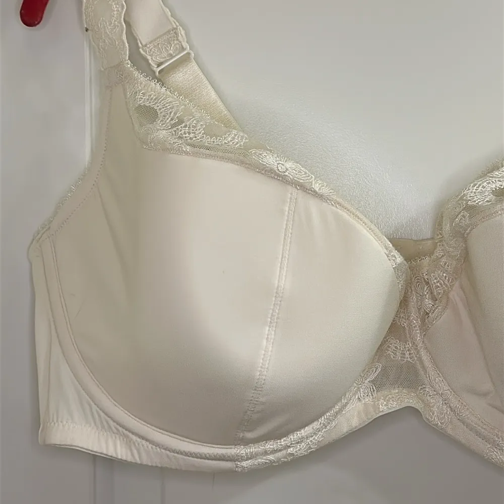 Cacique Lightly Lined Underwire Full Coverage Bra Ivory NEW Size 46DD - Image 3