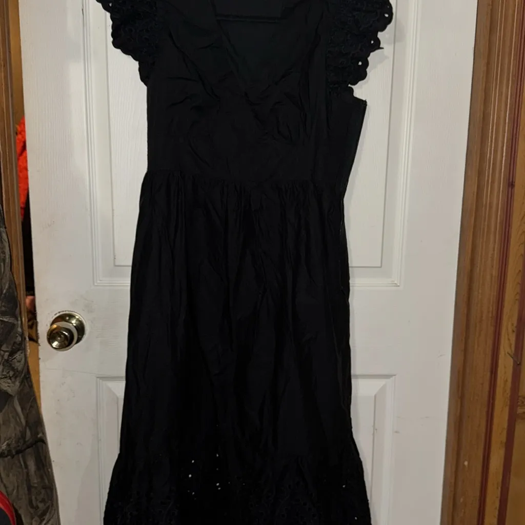 HYACINTH HOUSE Black Eyelet Marshall Midi Dress Black - Image 5